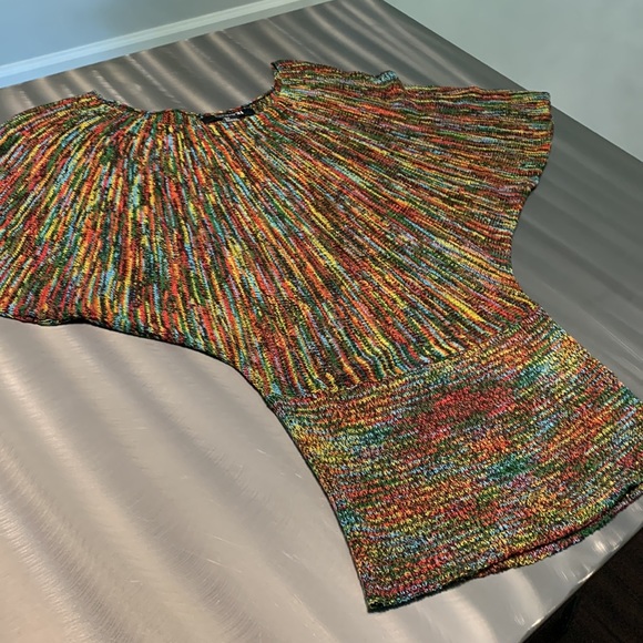 Forever 21 Rainbow Flutter Sleeve Knit Top Size S - Picture 6 of 8